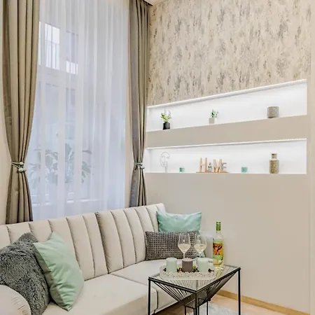 City Center Apartment Dessewffy Appartement *